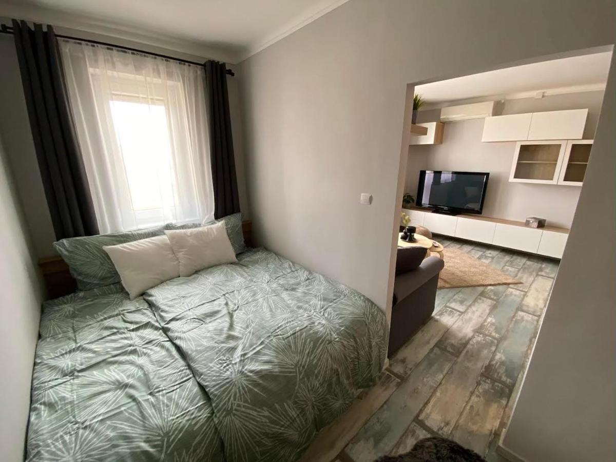 Chill Apartman มิชโคลซ์ ภายนอก รูปภาพ